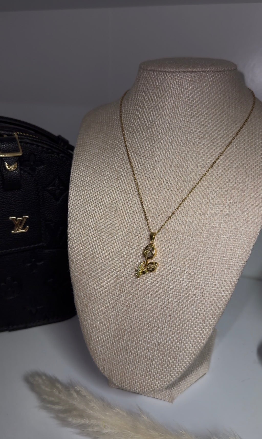 Tulipán Necklaces