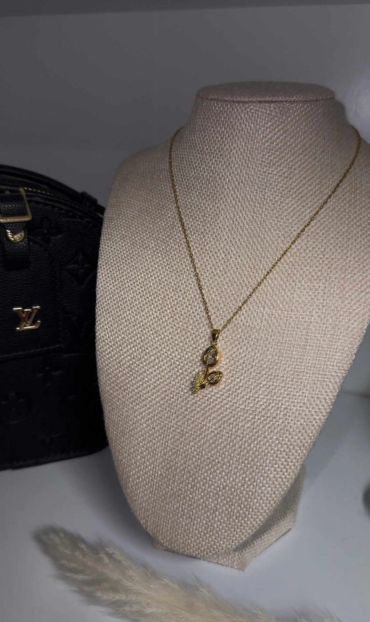 Tulipán Necklaces