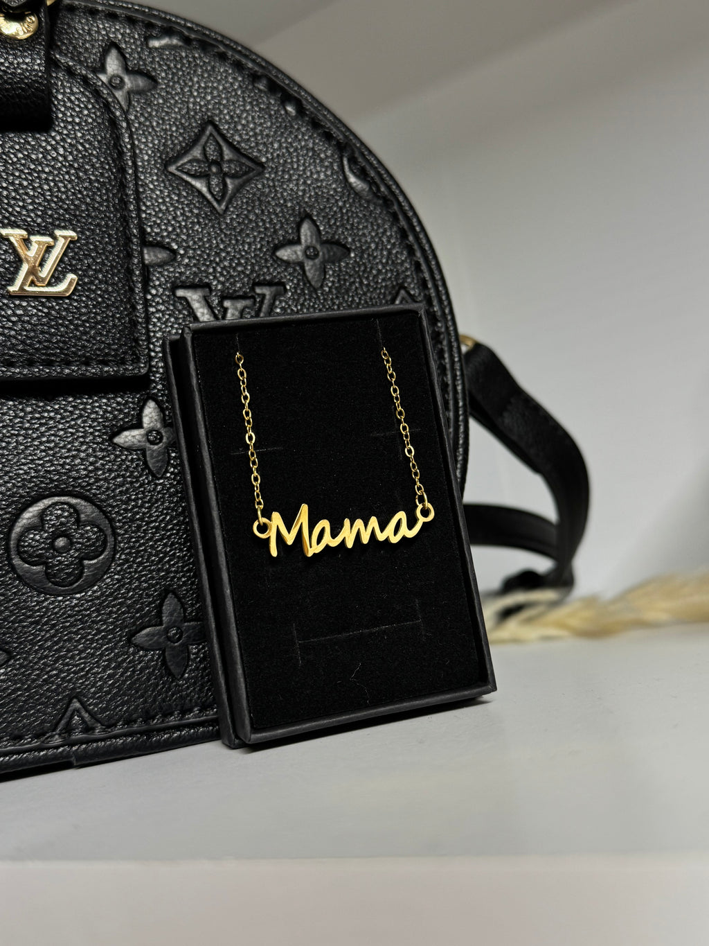 Mamá Necklace