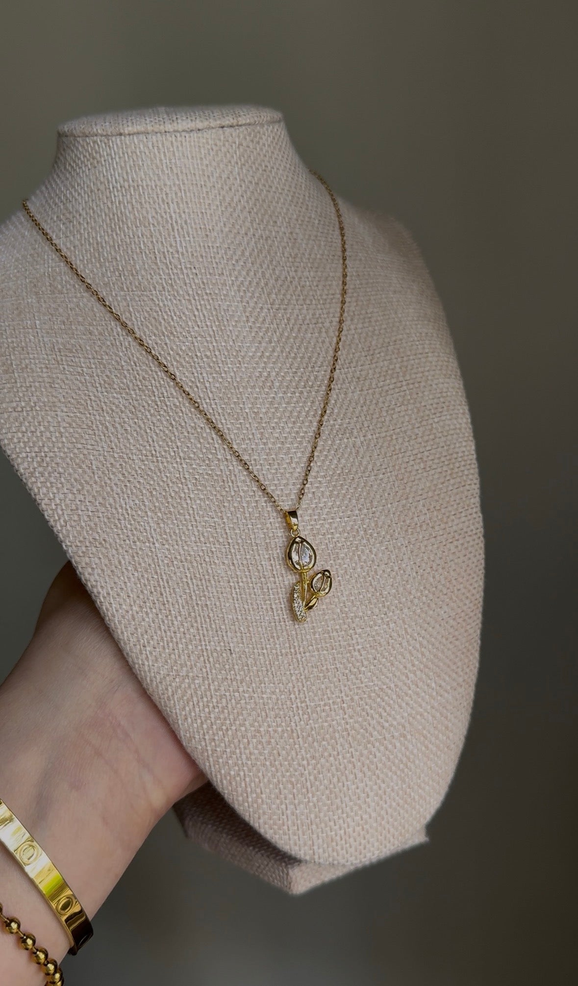 Tulipán Necklaces